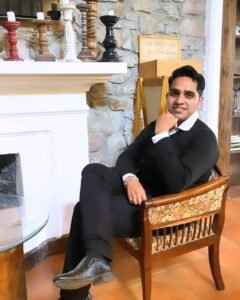 Kamal Bhatt with digital marketing expert in Dehradun India